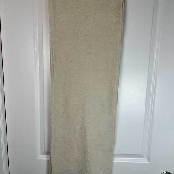 🧣🧤 Dudley Stephens Sherpa Larkspur Scarf & Glove Set – Oatmeal - Picture 12 of 15